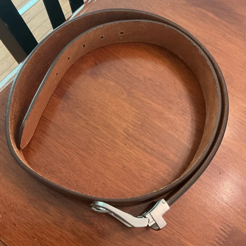 Brown Genuine Leather Men's‎ Belt Size 42 Silver tone Buckle